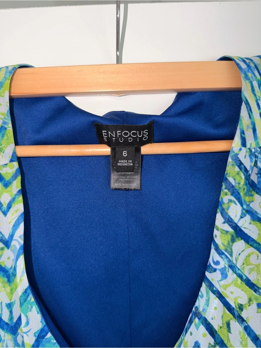 Enfocus Studio Blue & Green Printed Cold-Shoulder Midi Dress